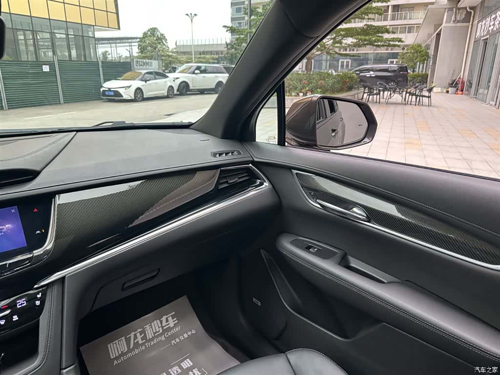 Cadillac XT6, 2023 11