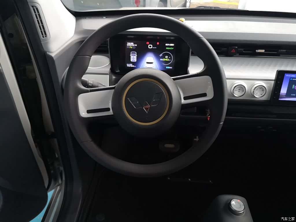 Wuling MINIEV, 2022 11