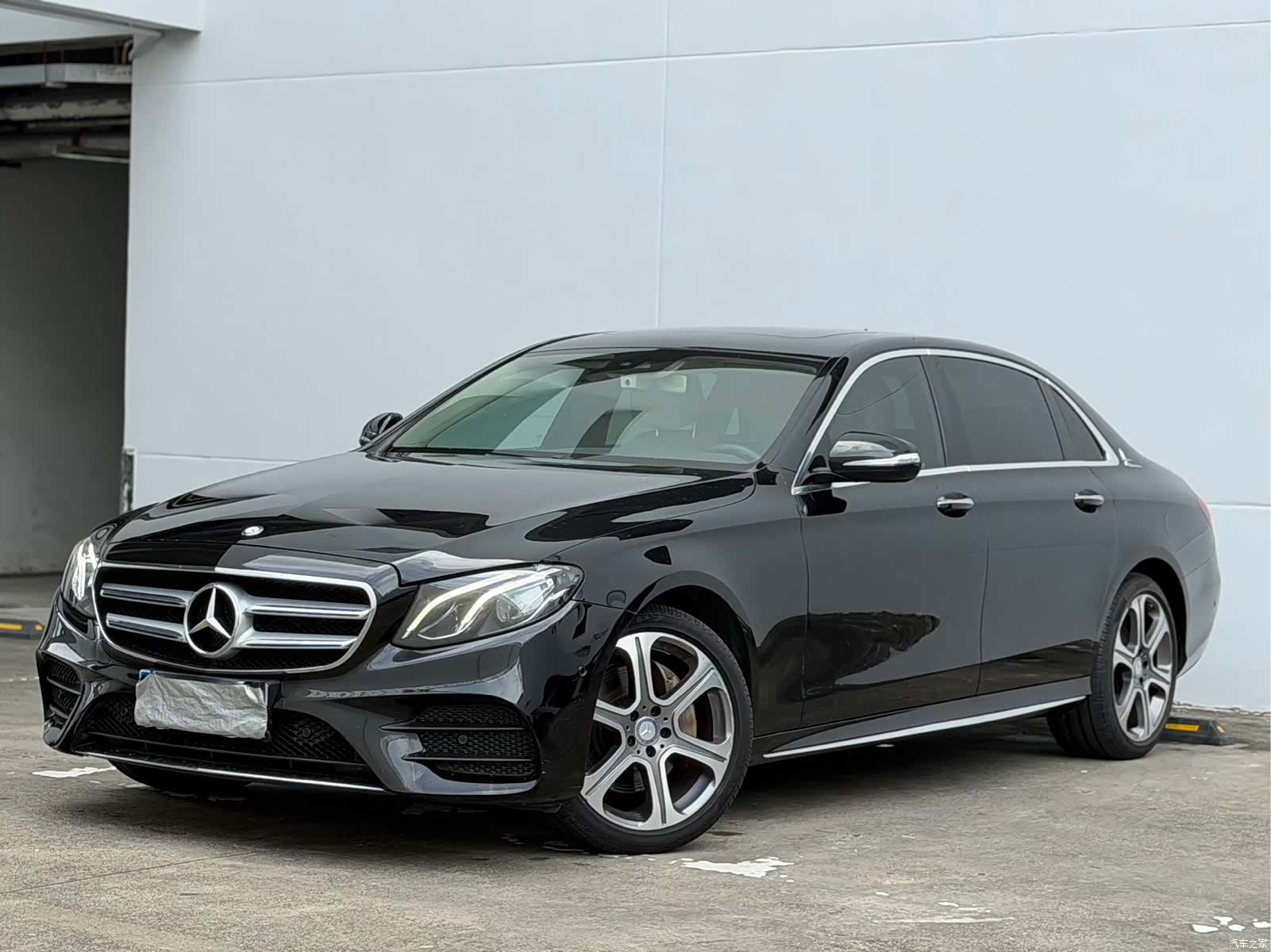 Mercedes-Benz E-Class, 2017 1