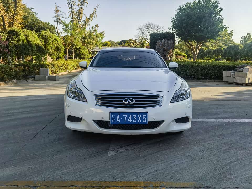 Infiniti Q60