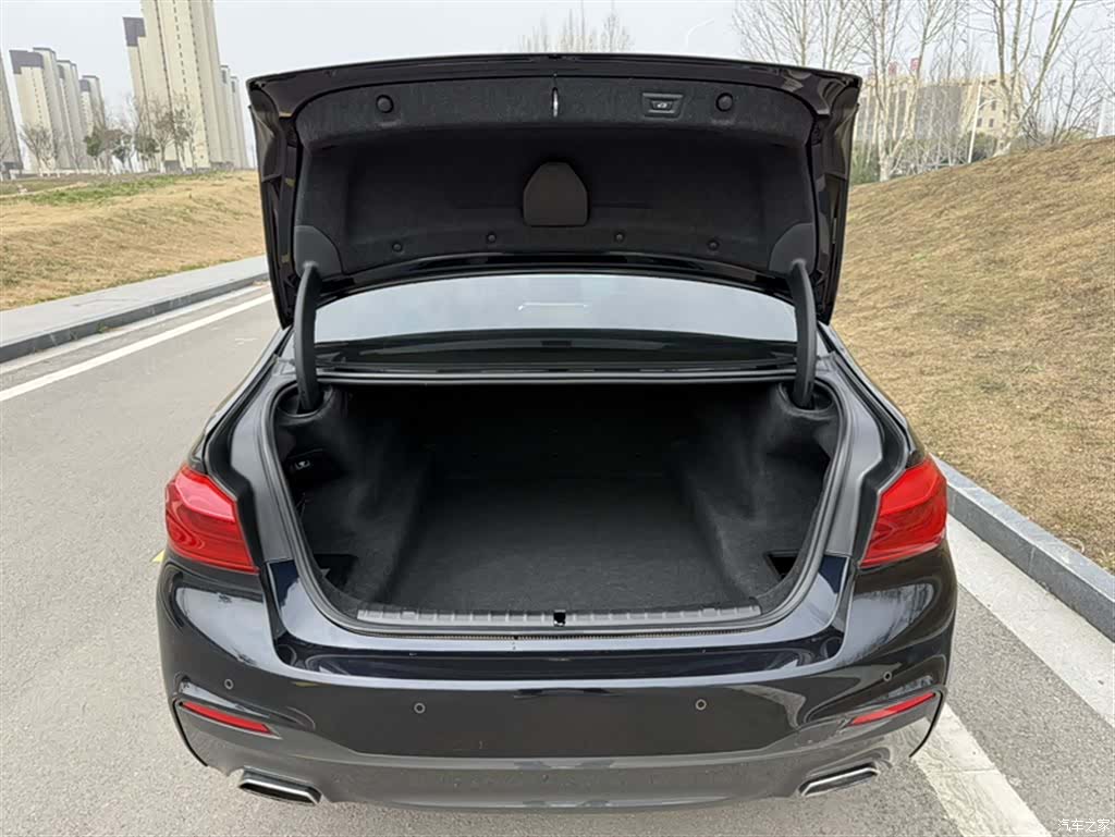 BMW 5 Series, 2018 10