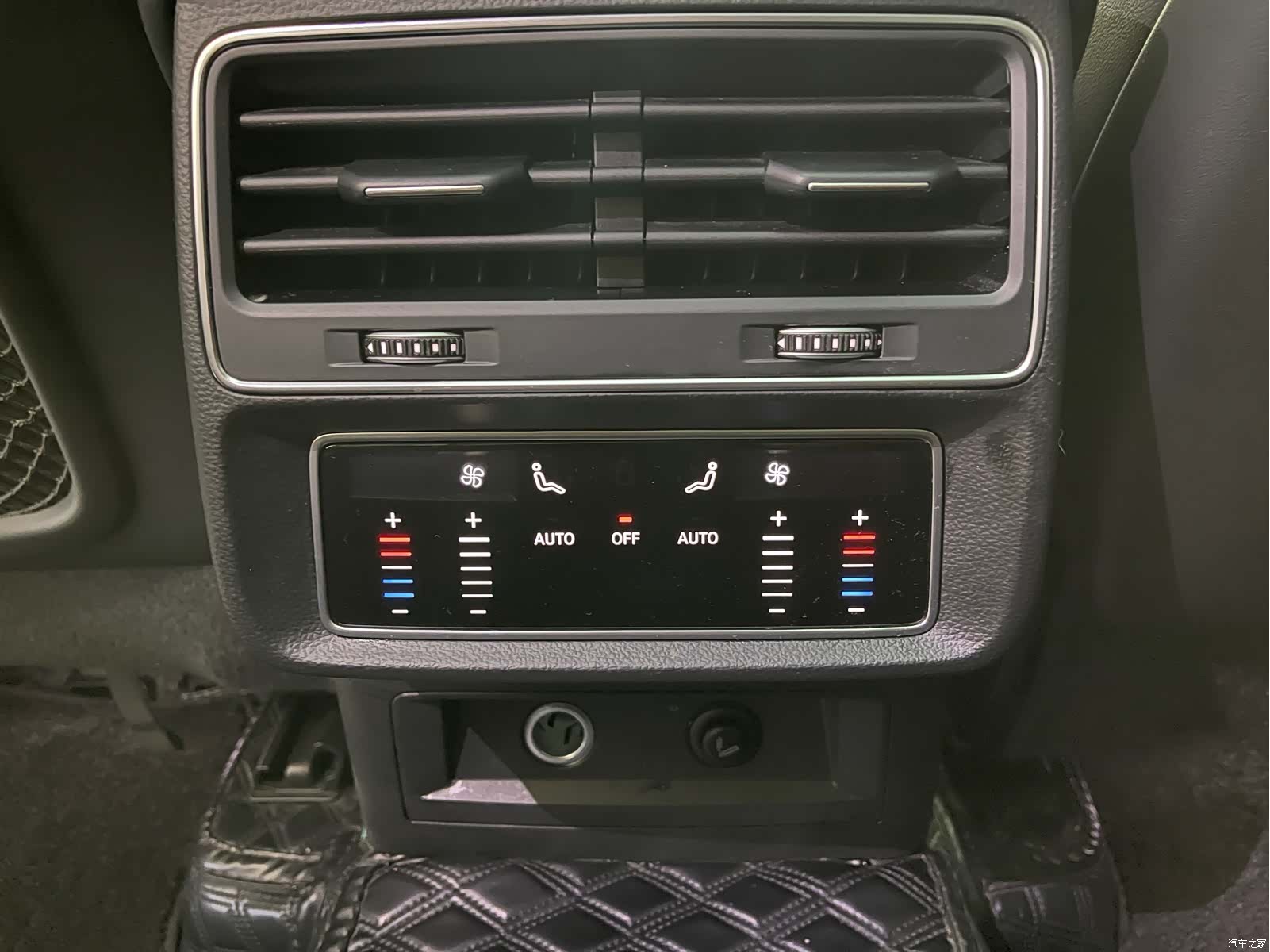 Audi Q7, 2023 16