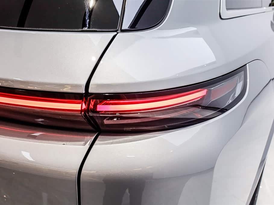Li Auto Ideal L8