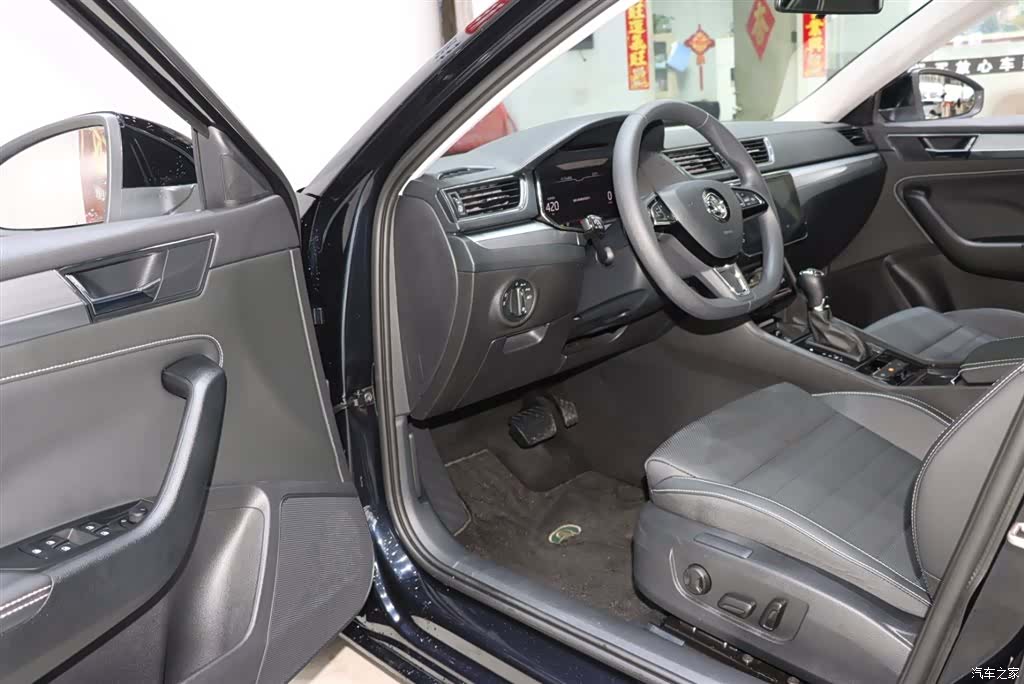 Skoda Superb, 2024 9