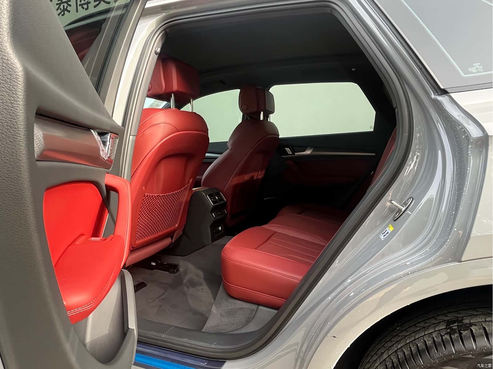 Audi Q5L, 2025 8
