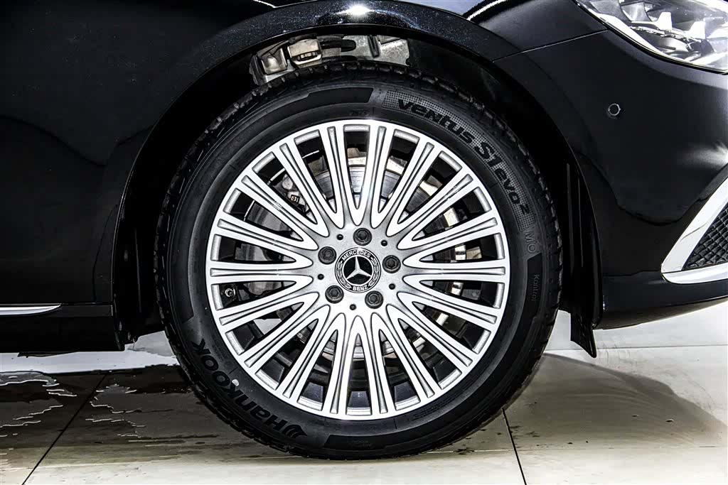 Mercedes-Benz E-Class, 2023 12
