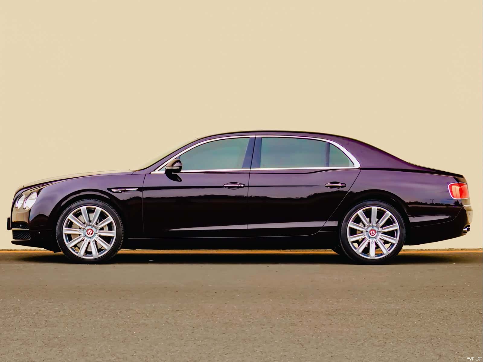 Bentley Flying Spur, 2018 2
