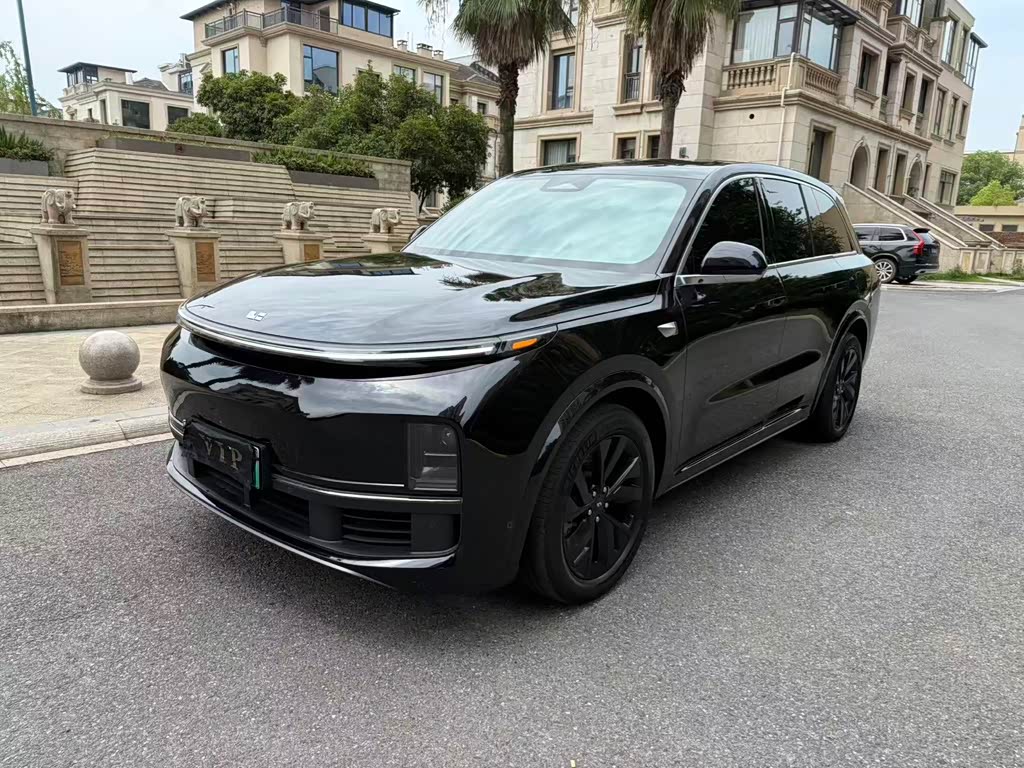Li Auto L8