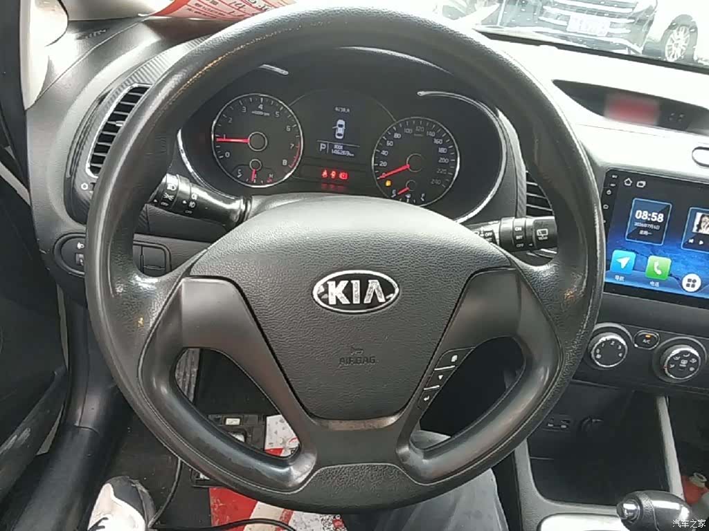 Kia K3, 2015 11