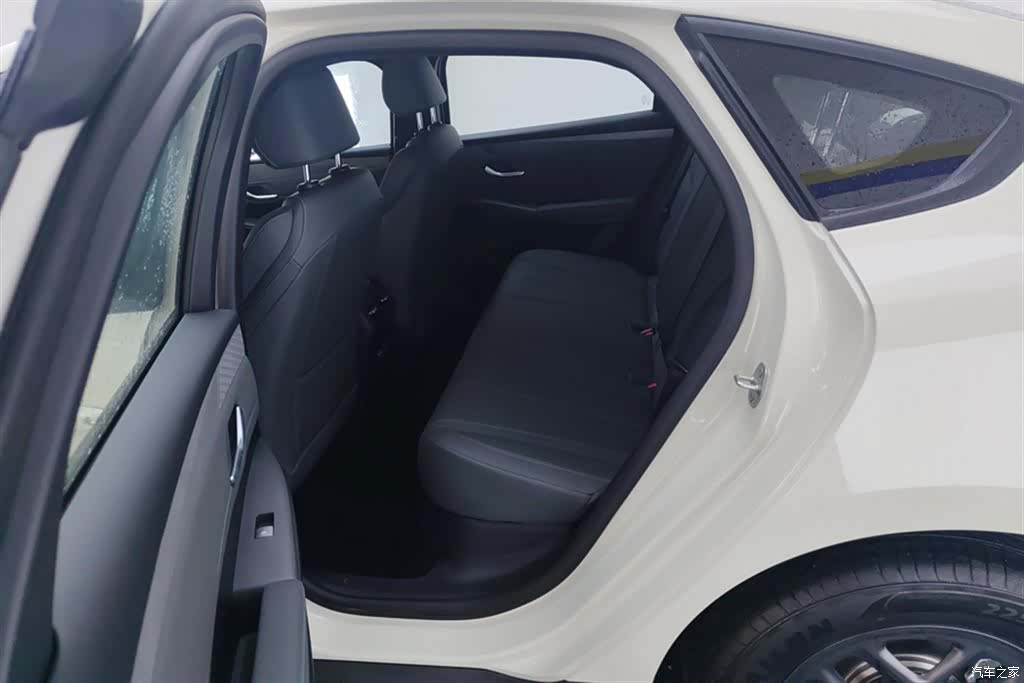 BYD Qin, 2026 11