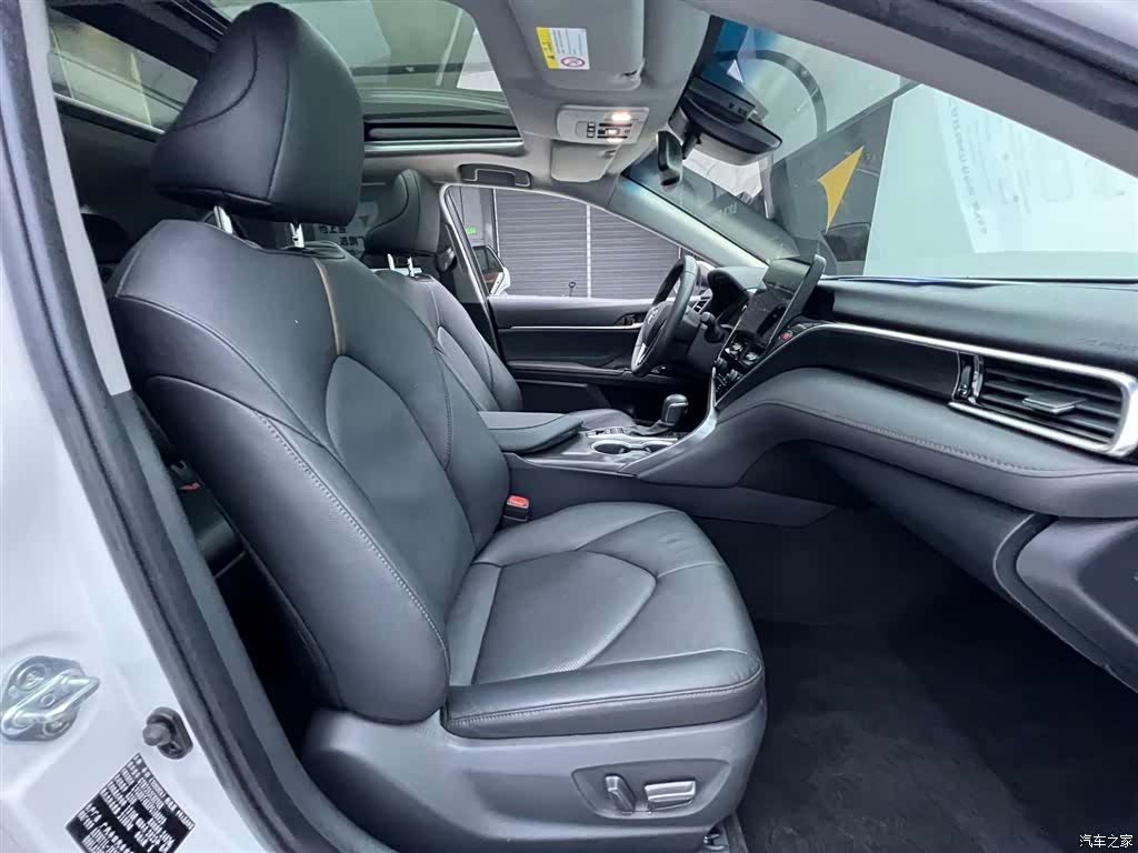 Toyota Camry, 2023 18