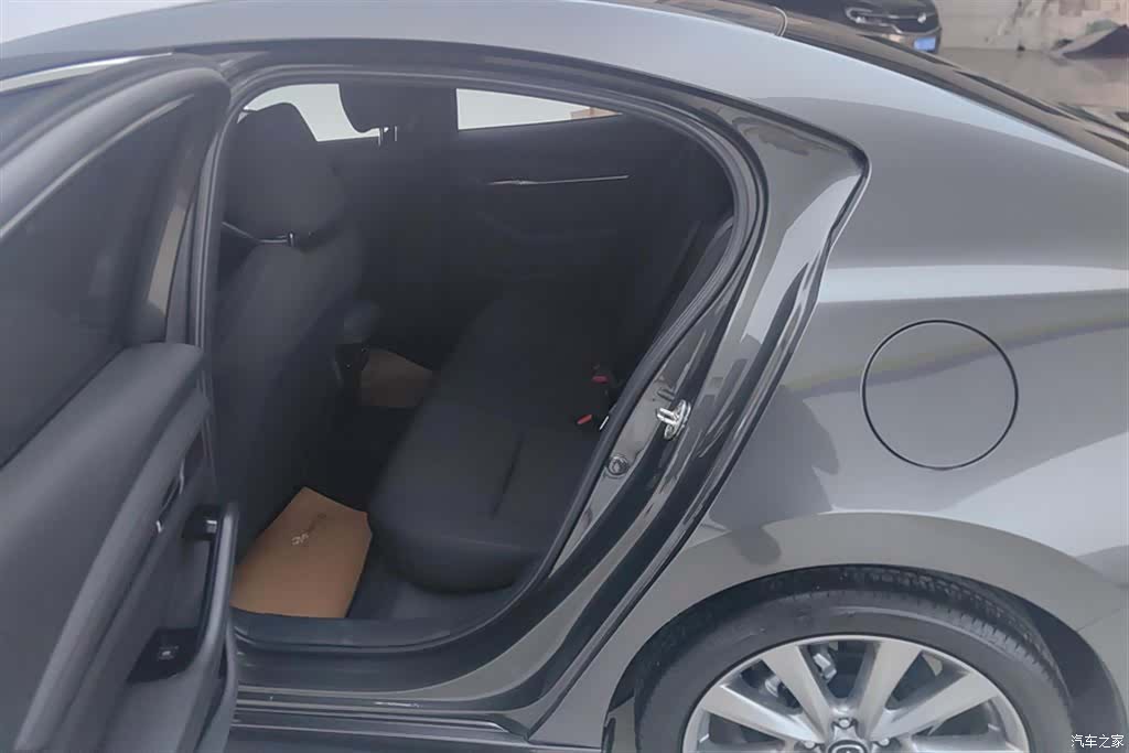 Mazda Mazda3, 2021 11