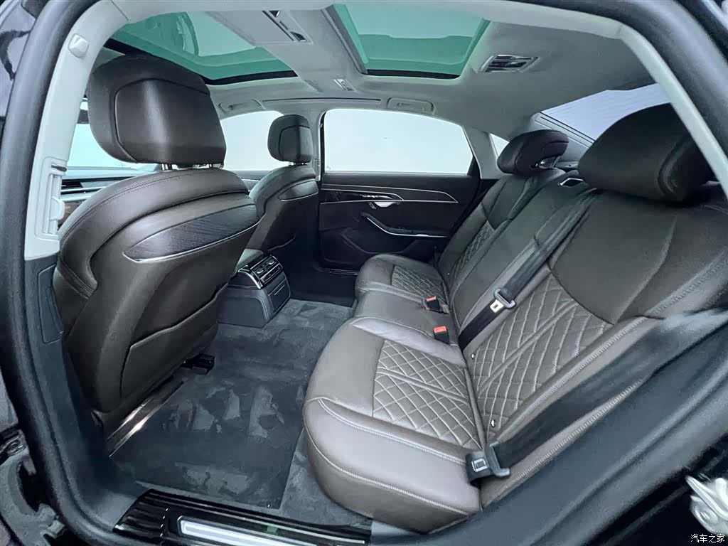 Audi A8L, 2023 15
