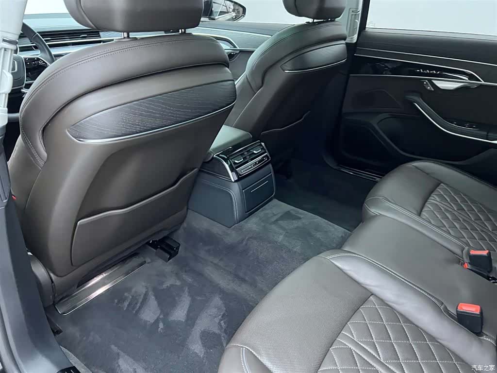 Audi A8L, 2023 20