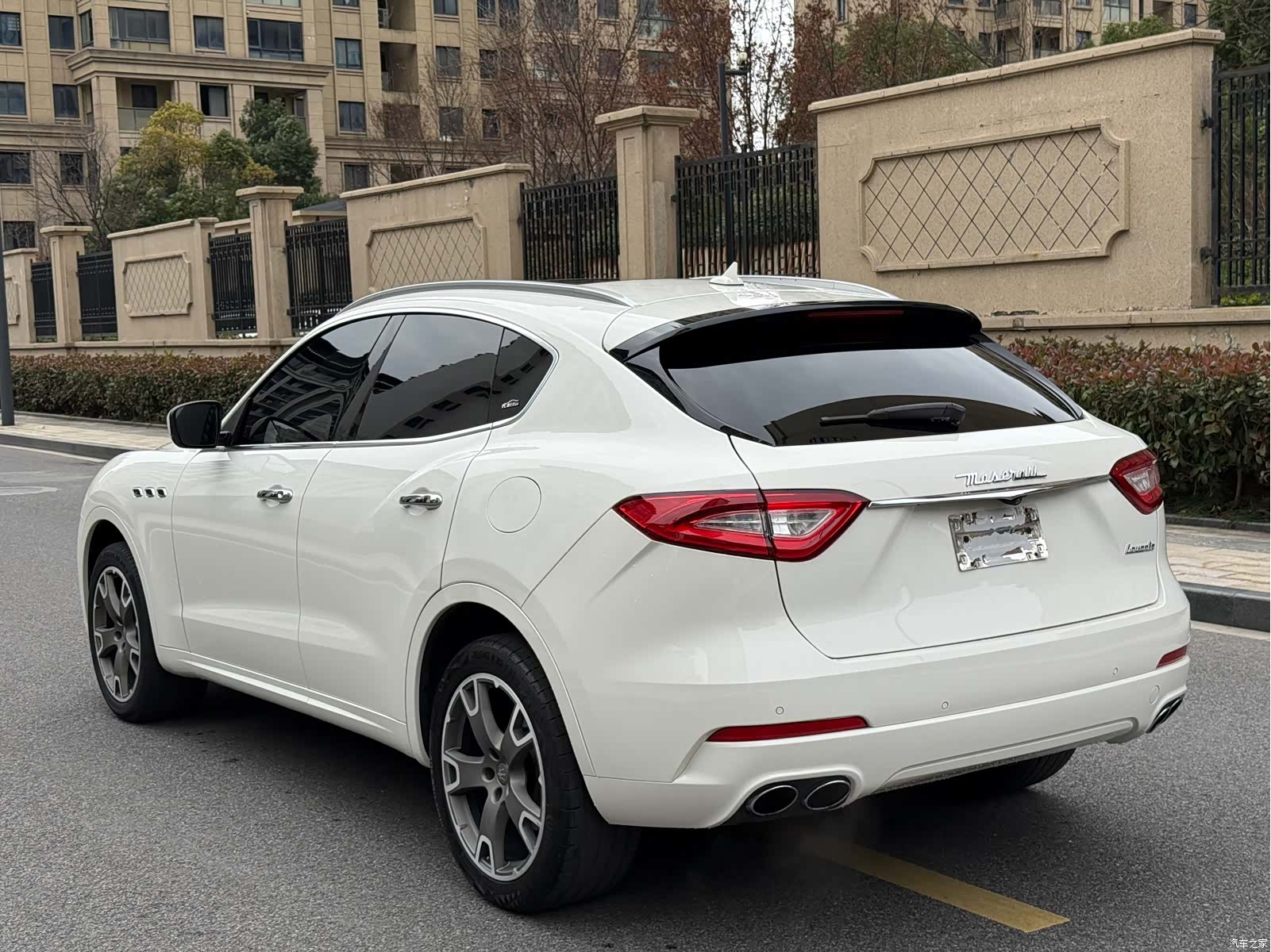 Maserati Levante, 2017 6