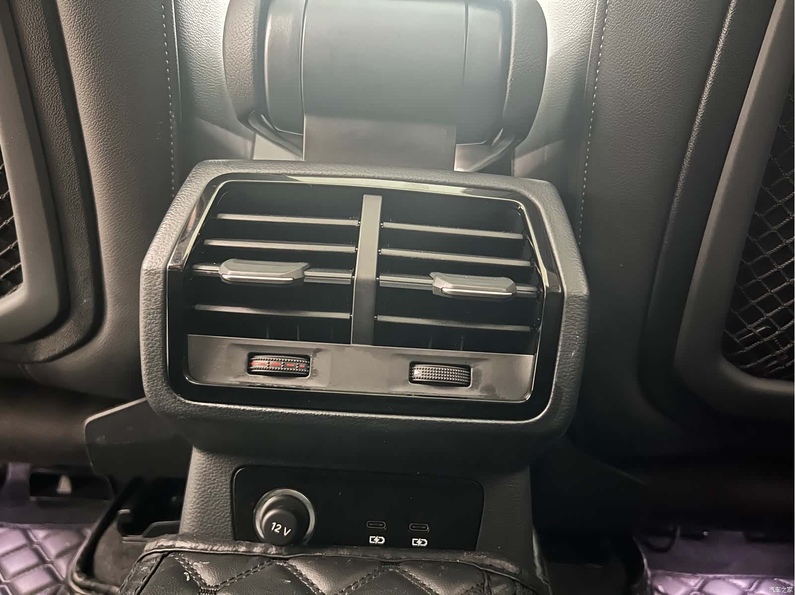 Audi Q3, 2023 20