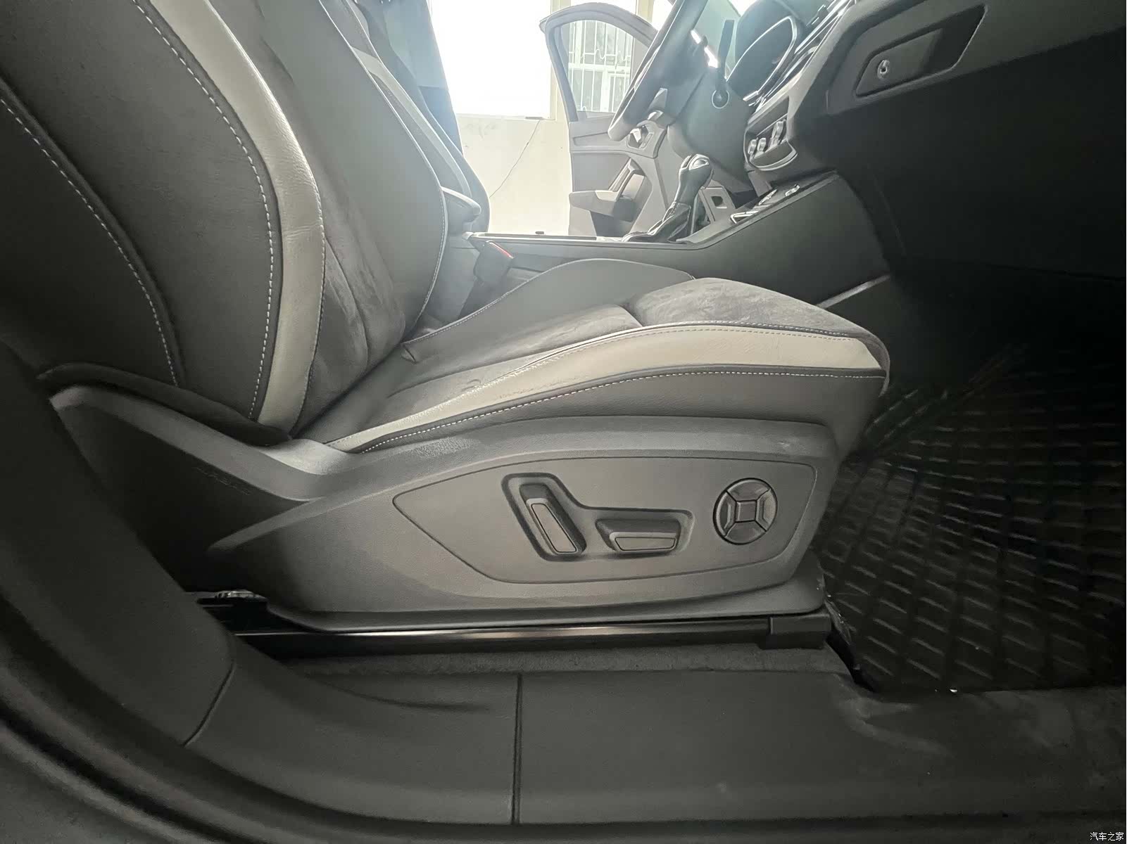 Audi Q3, 2023 28