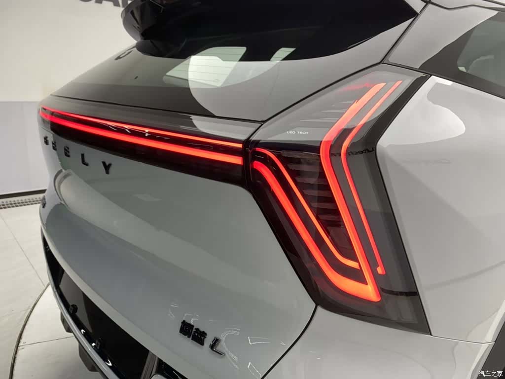 Geely Boyue, 2025 10