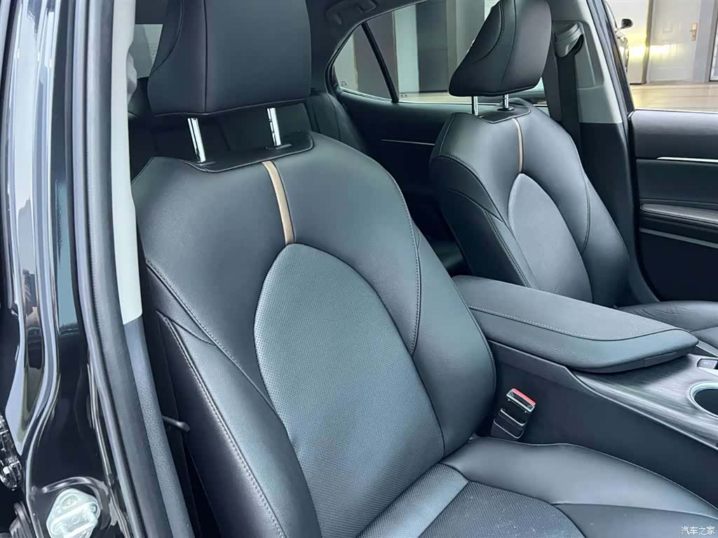 Toyota Camry, 2023 19