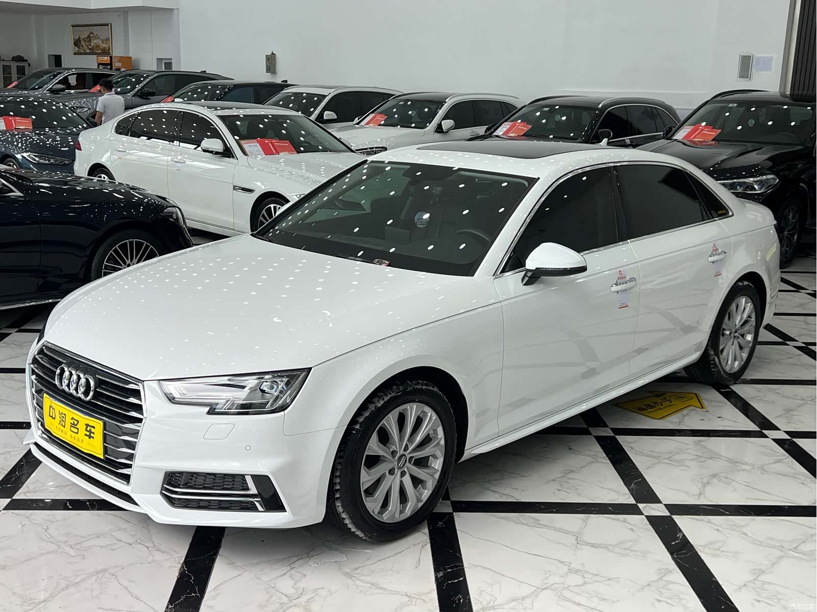 Audi A4L, 2019 1
