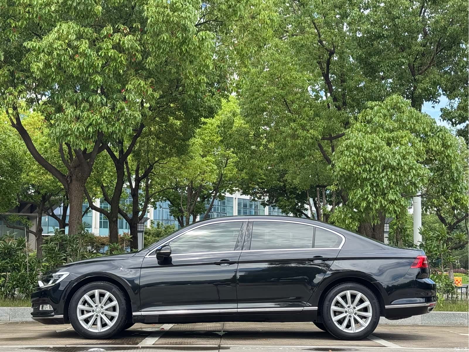 Volkswagen Magotan, 2019 16