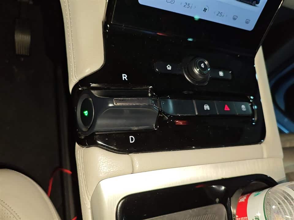 NIO ES8