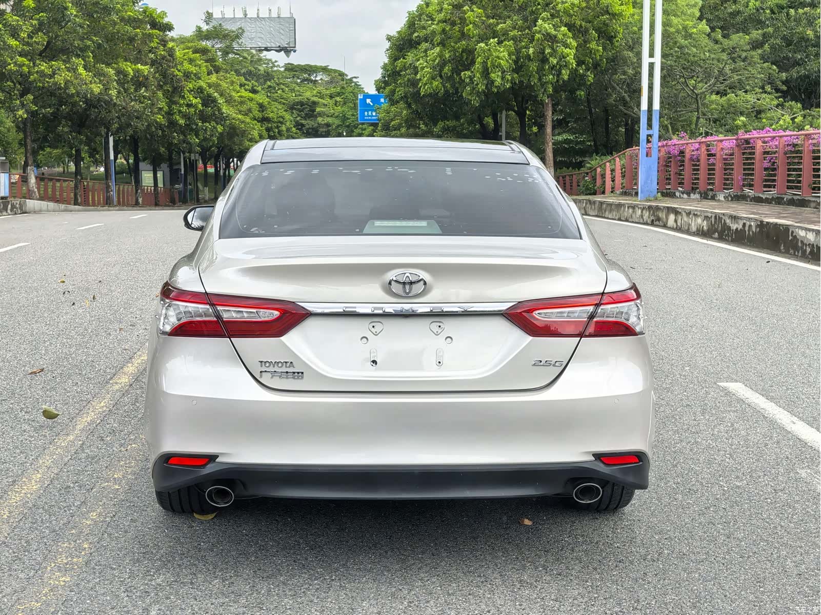 Toyota Camry, 2019 18