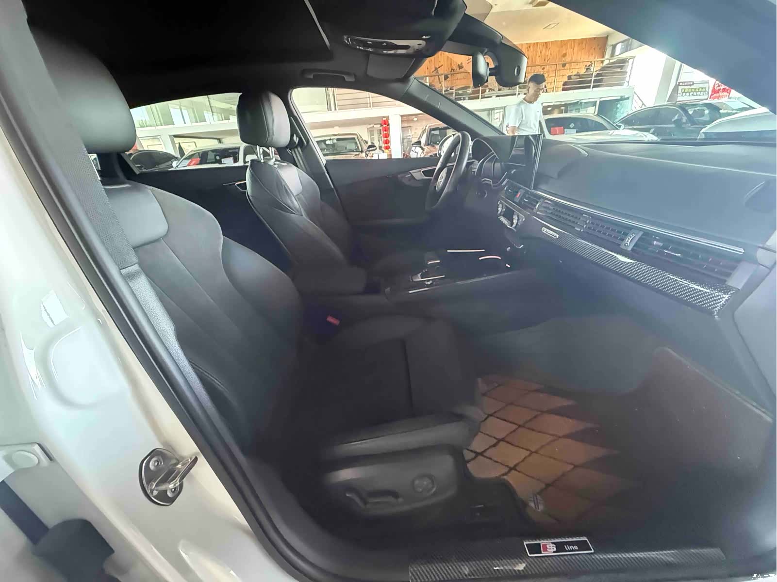 Audi A4L, 2021 8