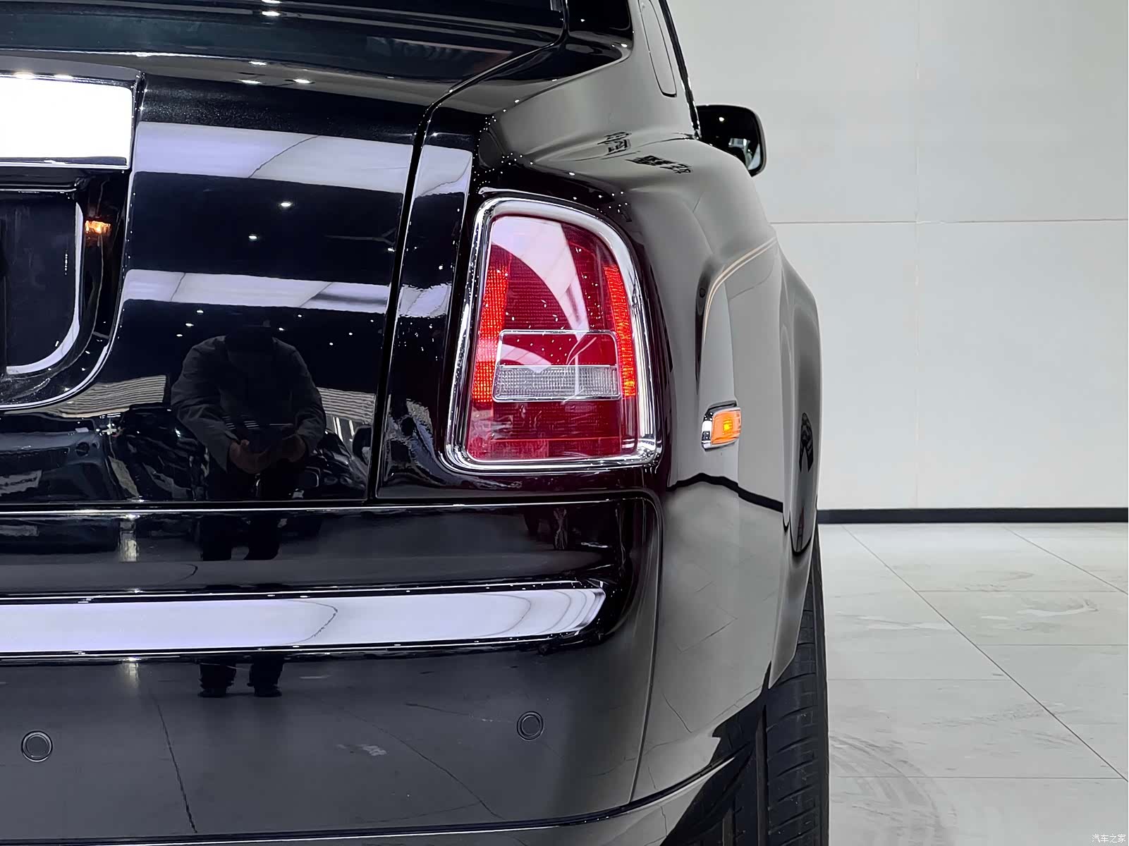 Rolls-Royce Phantom, 2011 16