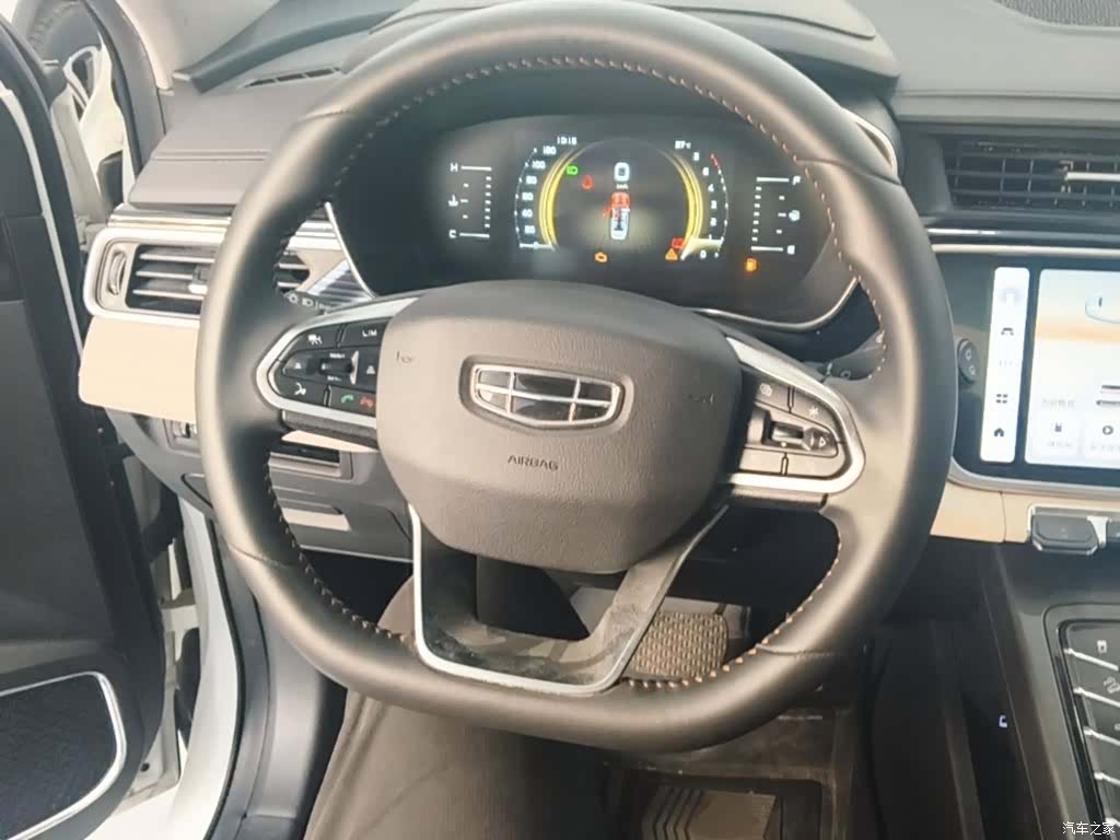 Geely Boyue, 2022 11