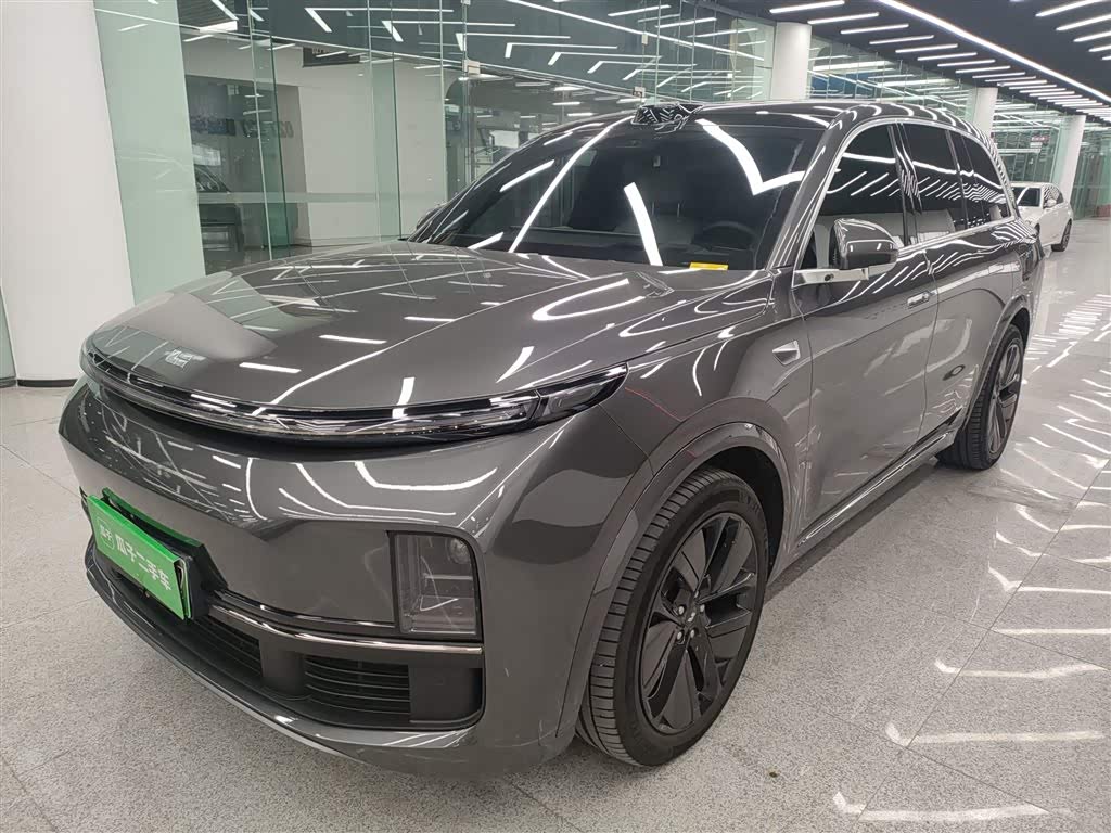 Li Auto L8