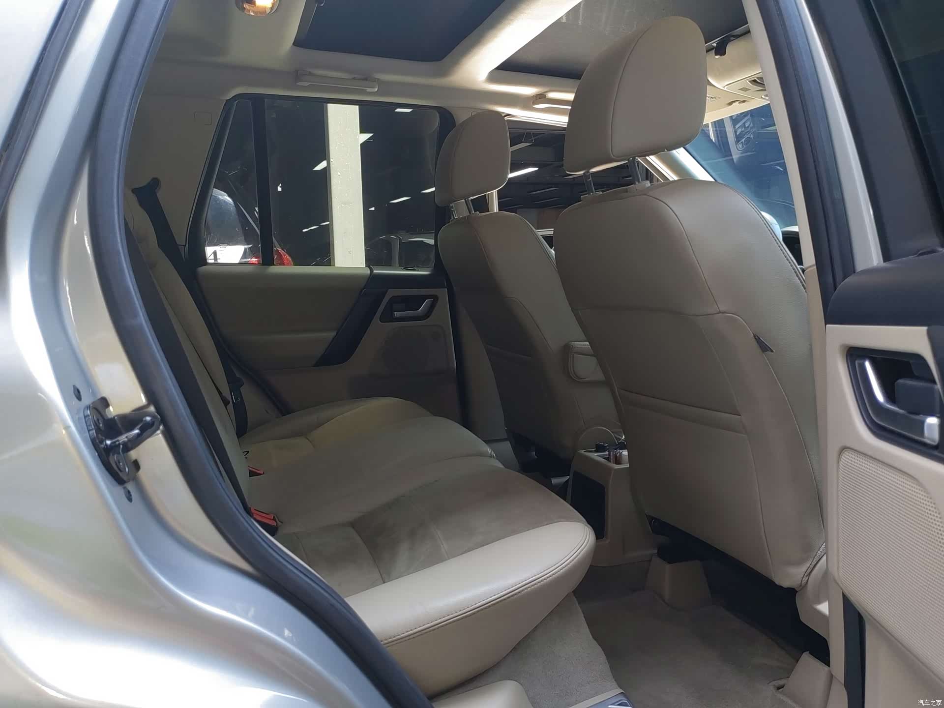 Land Rover Si4, 2012 10