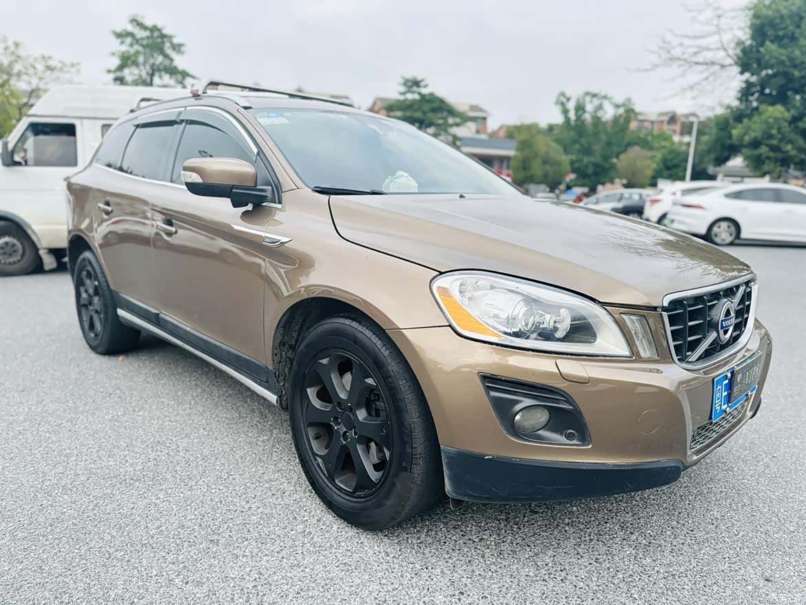 Volvo XC60, 2010 3