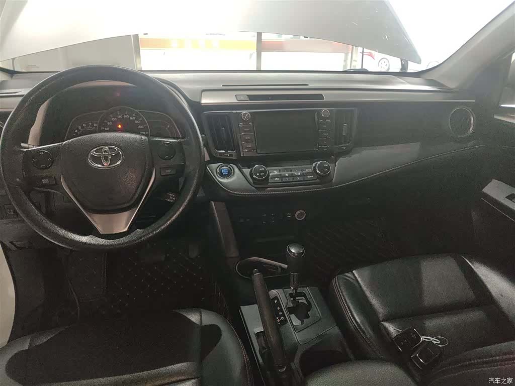 Toyota RAV4, 2018 10