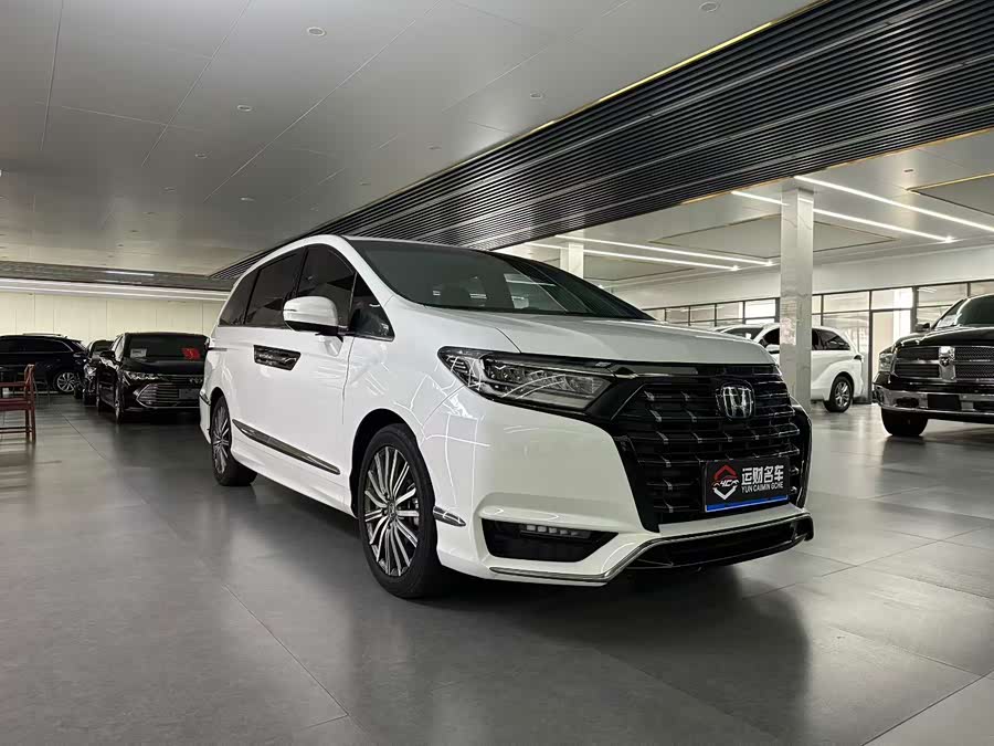 Honda Elysion 2023, фото 3