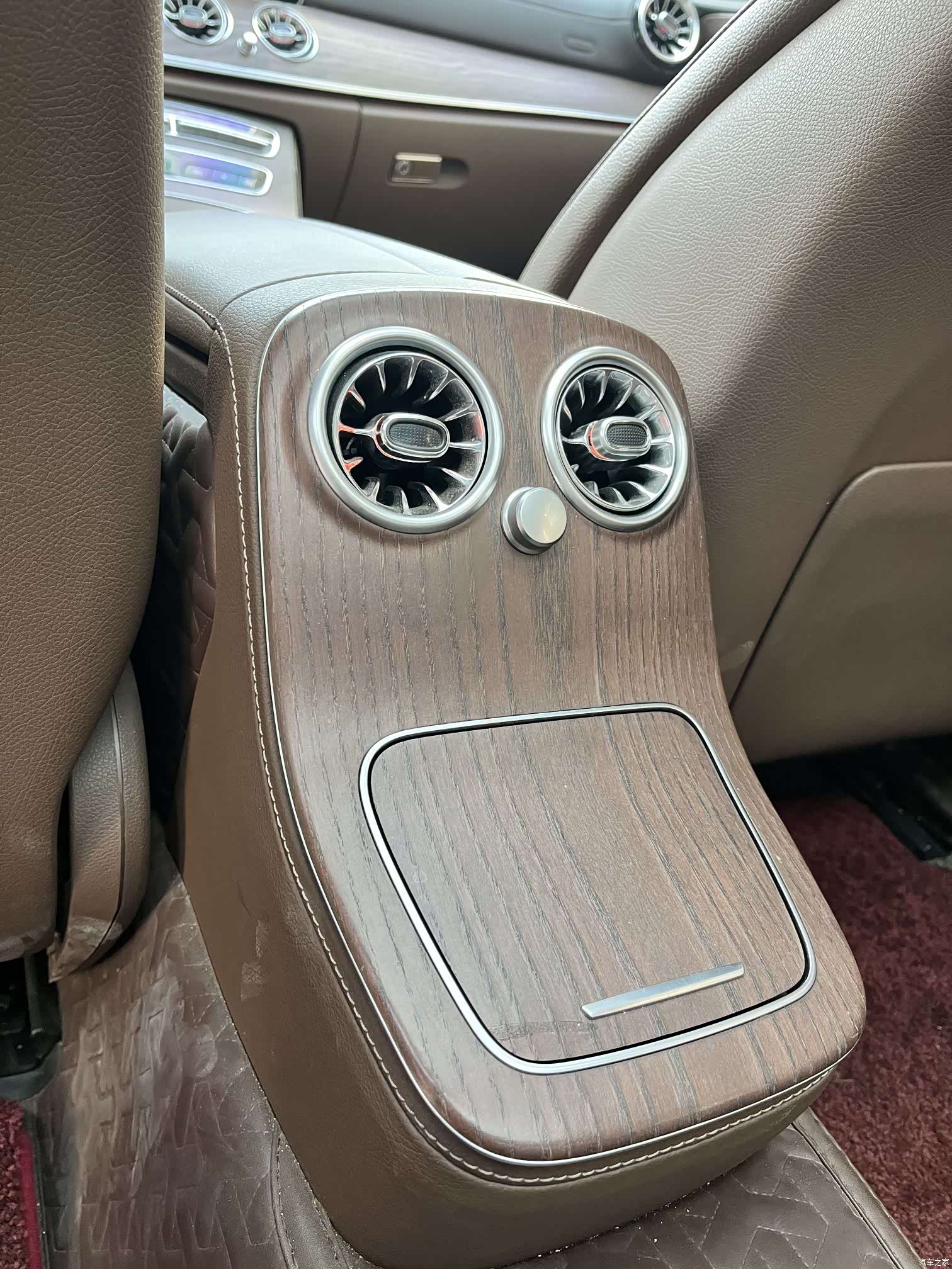 Mercedes-Benz E-Class, 2022 35