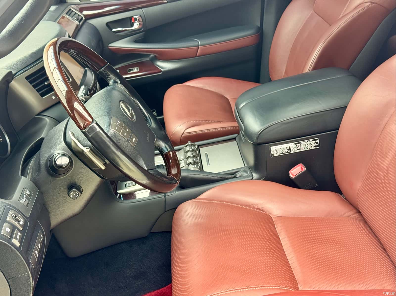 Lexus LX, 2016 12