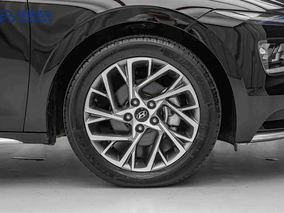 Hyundai Name picture