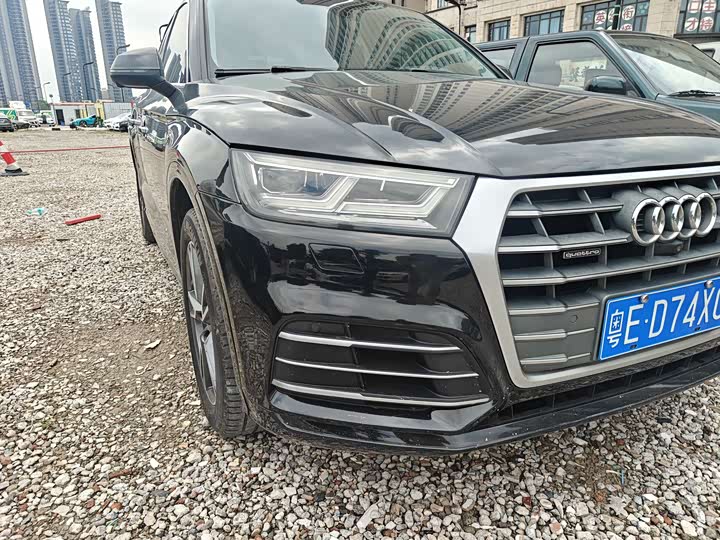 Audi Q5L 2018 40 TFSI rong xiang Style guo V