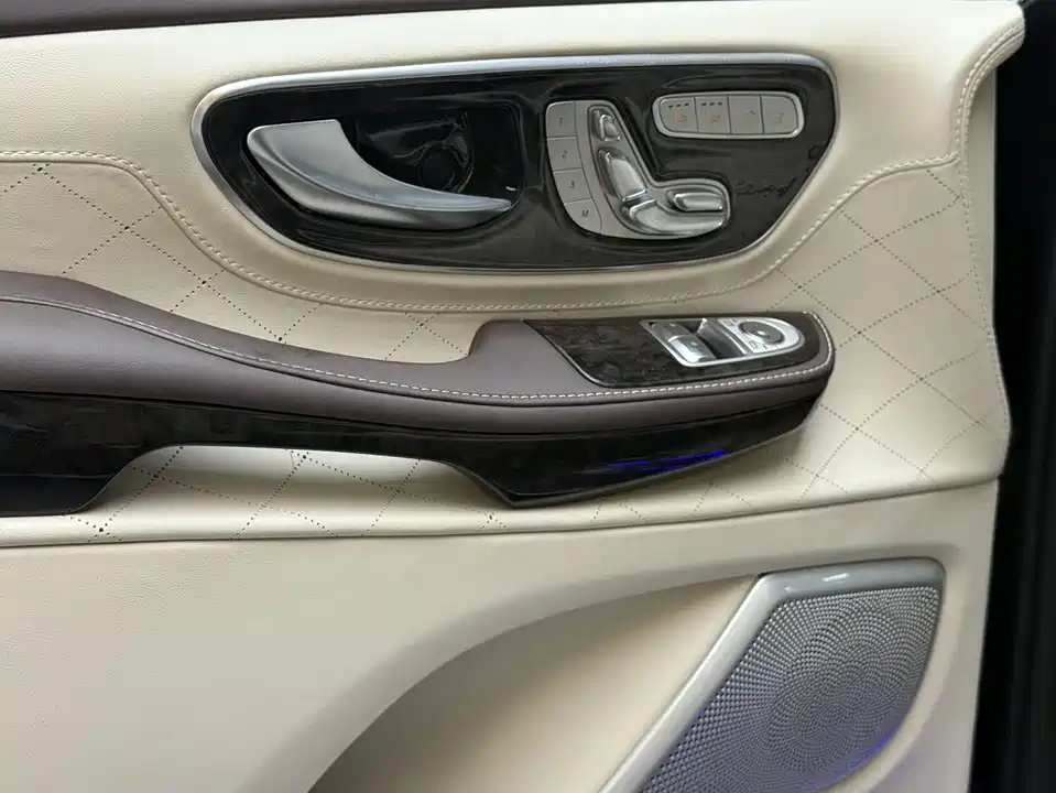 Mercedes-Benz V-class Mercedes-Benz V-class