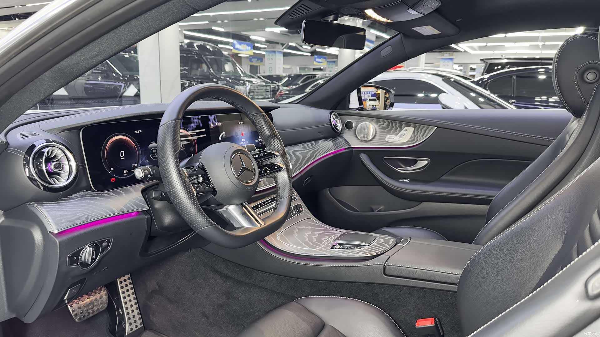 Mercedes-Benz E-Class, 2022 11