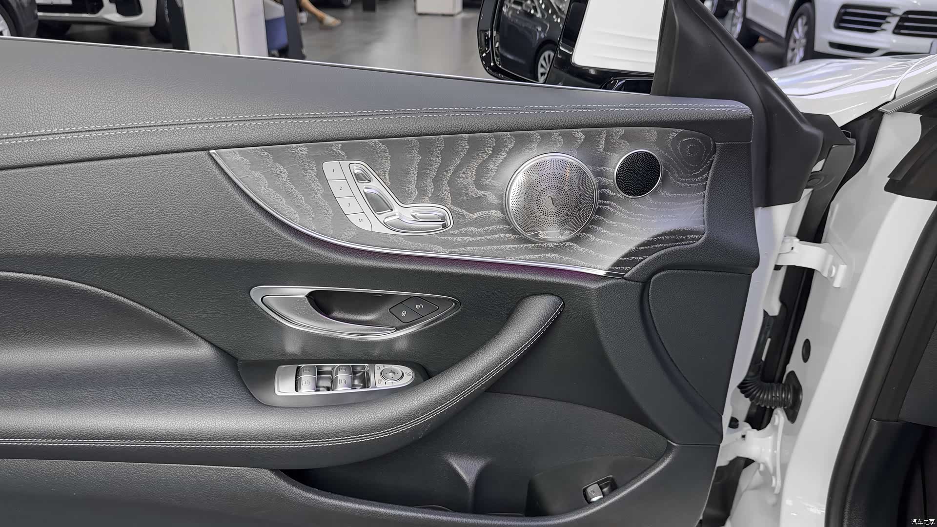 Mercedes-Benz E-Class, 2022 10