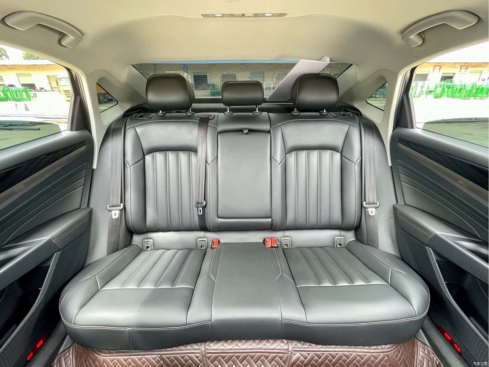 Volkswagen Passat, 2023 9