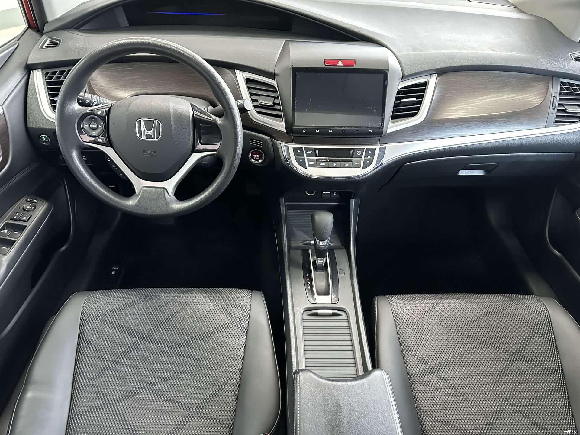 Honda Jade, 2016 7