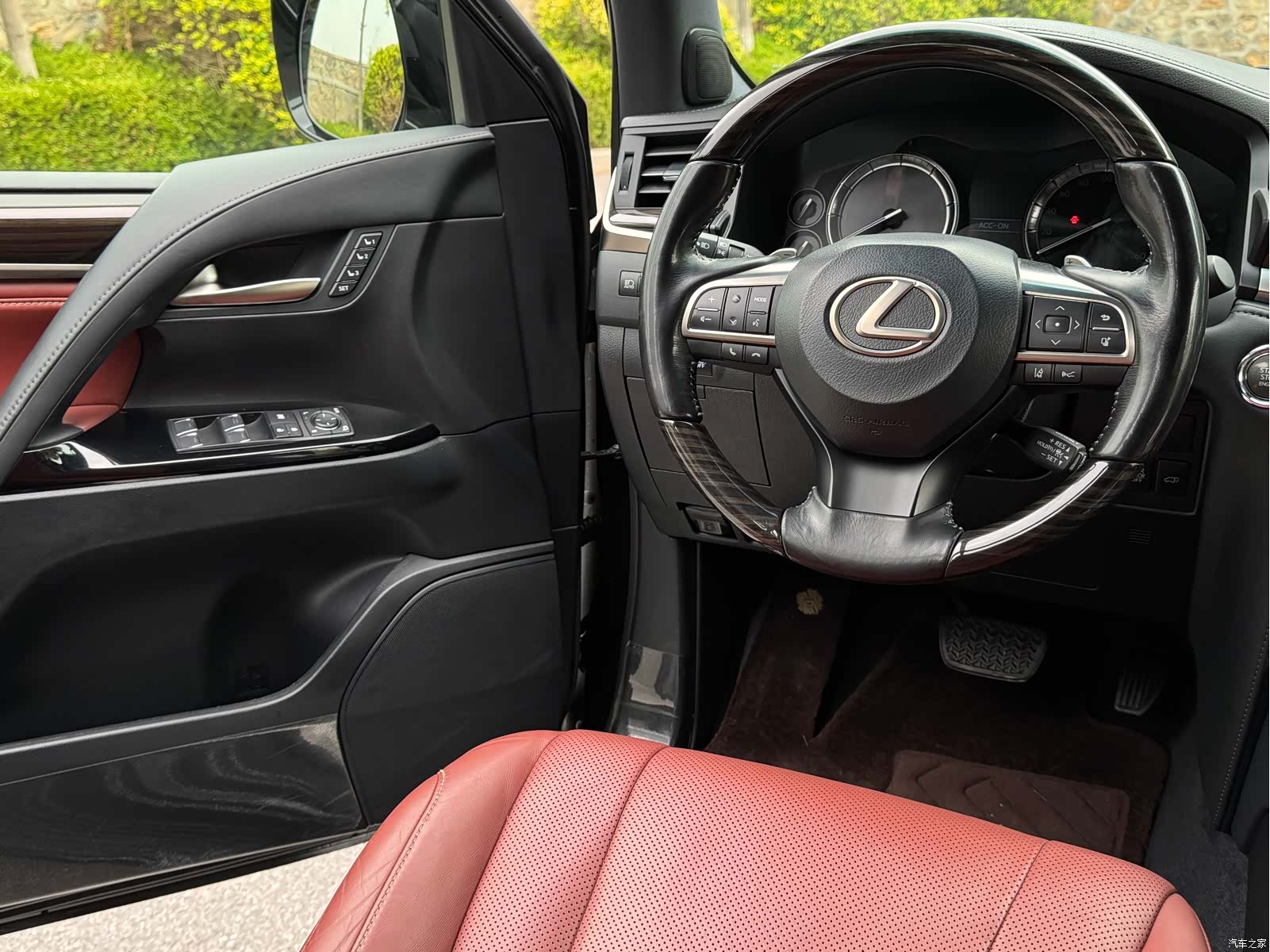Lexus LX, 2018 9