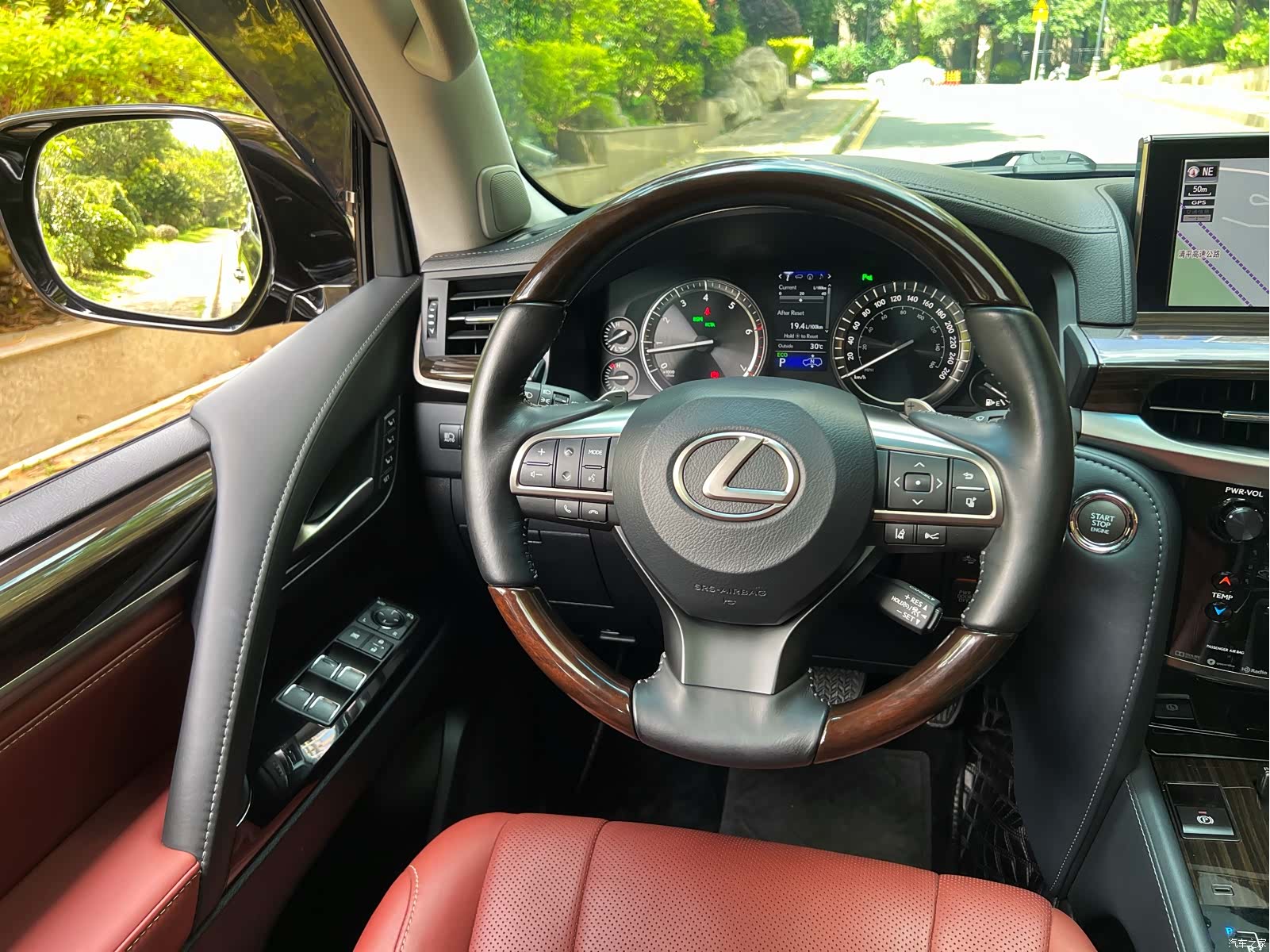 Lexus LX, 2019 6