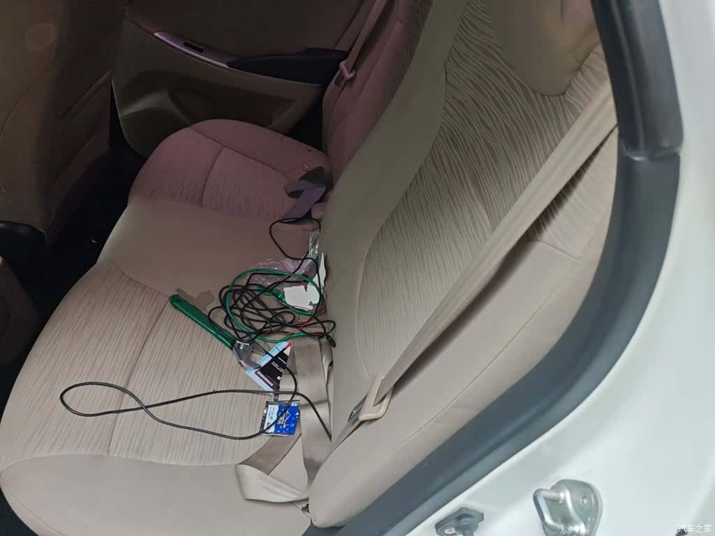 Hyundai GLS, 2015 18