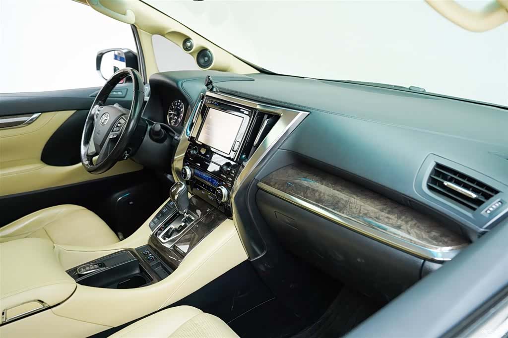 Toyota Alphard, 2018 17