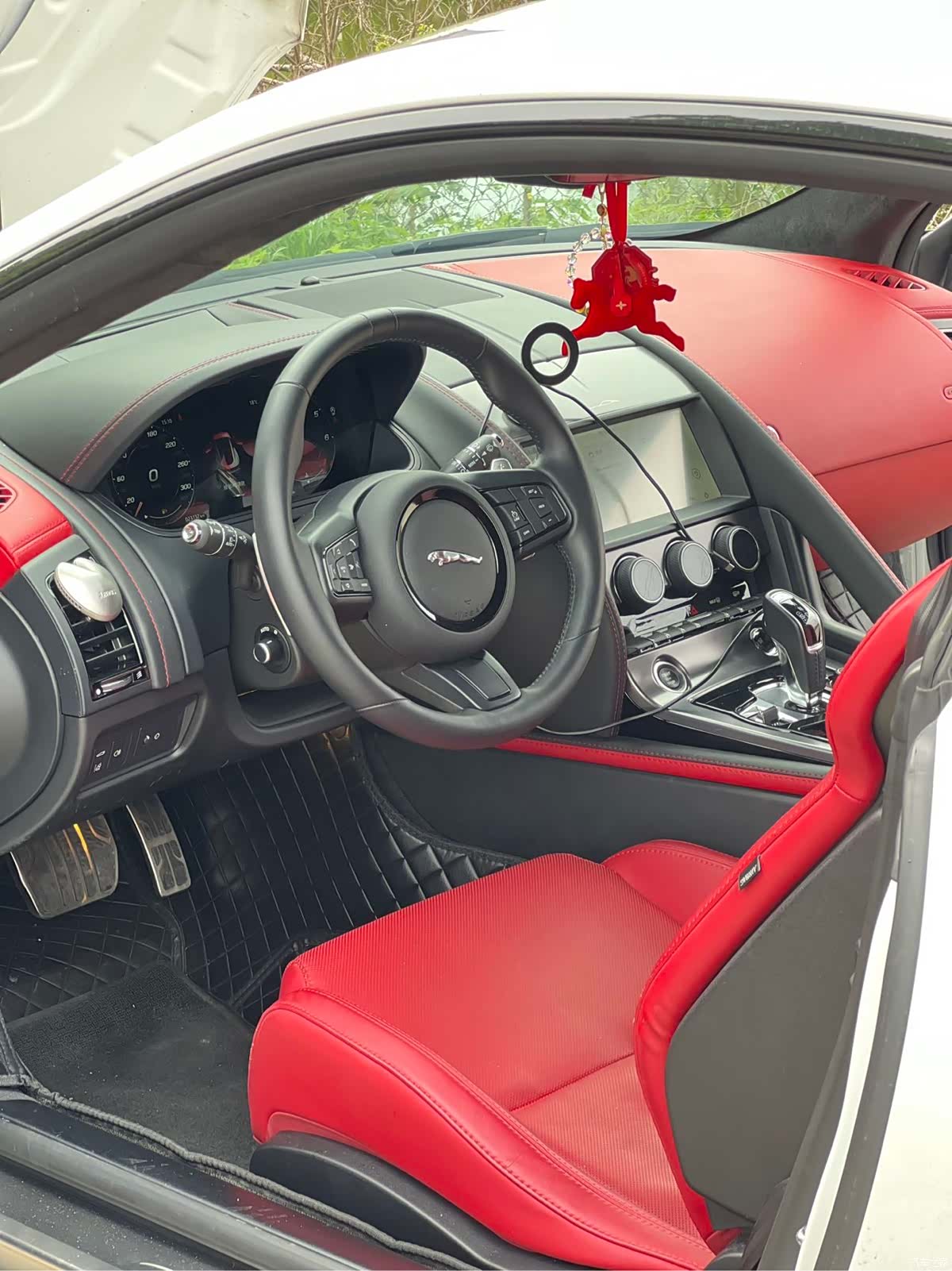 Jaguar F-TYPE, 2025 14