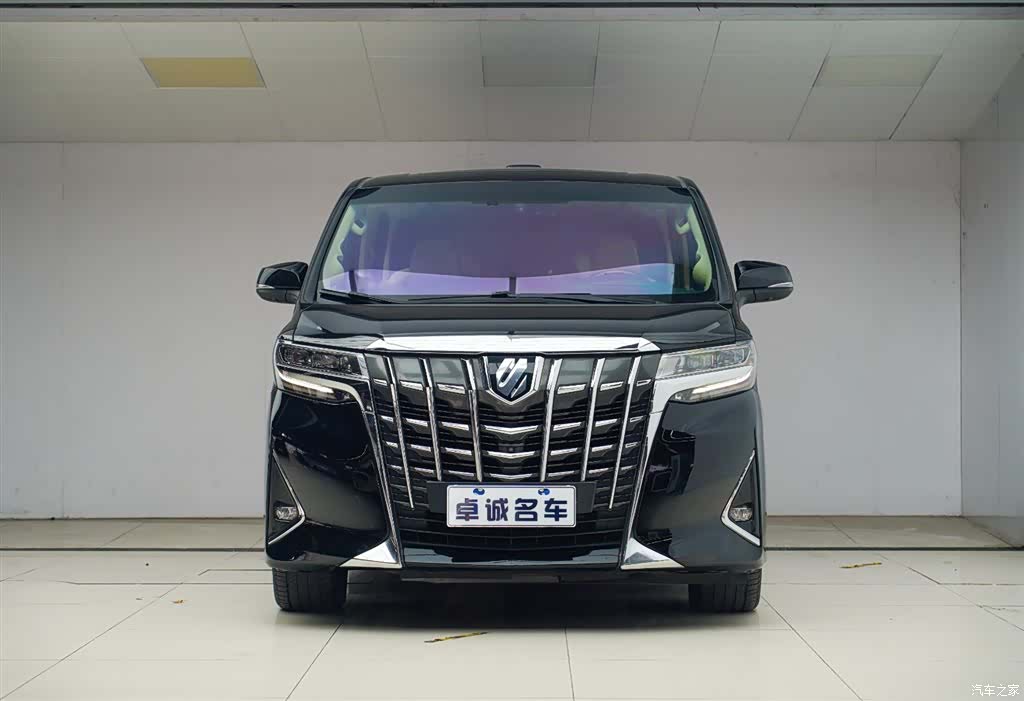 Toyota Alphard, 2018 2